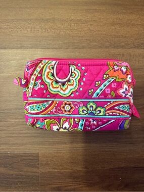 Vera Bradley Hot Pink Quilted Floral Paisley Makeup Bag-small